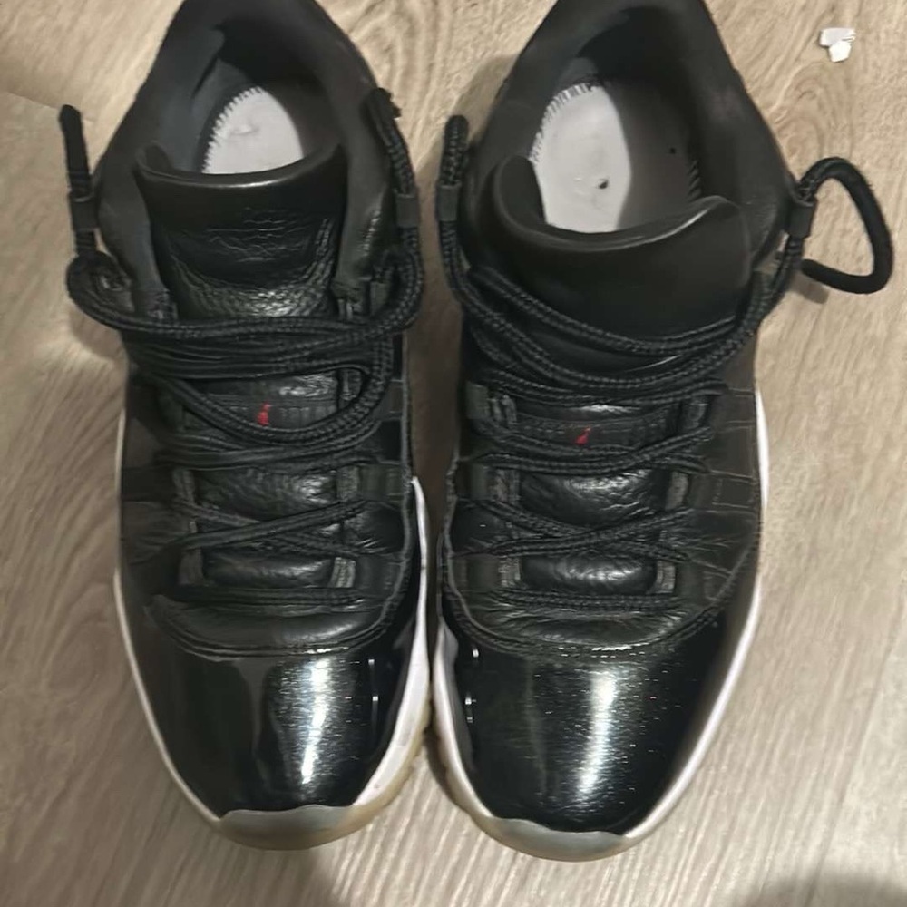 Jordan 11s lows